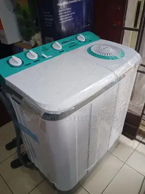 11kg Twin Top Manual Hisense Washing Machine.