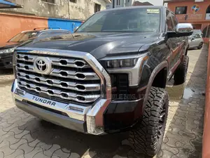 Toyota Tundra 2024 Black
