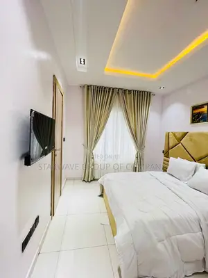 2bedroom Luxury Shortlet Apartment With Swimming Pool