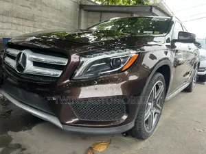 Mercedes-Benz GLA 250 2015 Brown