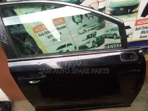 Toyota Venza Door Front Right Side 2015 Model