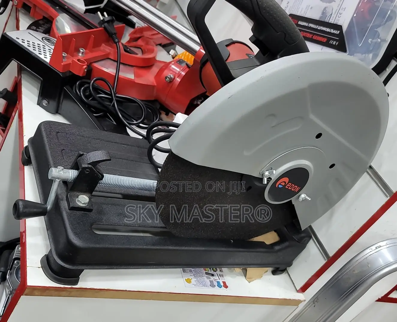 Cut Off Saw.