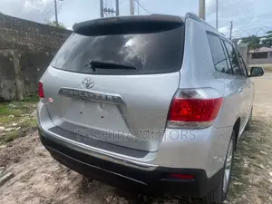 Toyota Highlander Limited 2012 Silver