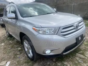 Toyota Highlander Limited 2012 Silver