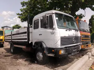 Mercedes Truck 1524 Big Axle