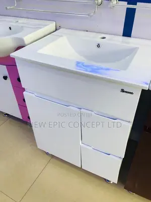 Single Cabinet With Plan Mirror