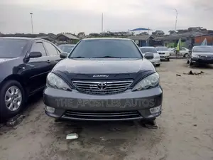 Toyota Camry 2005 Gray