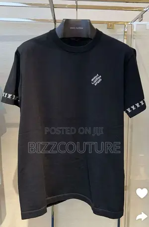 Original LOUIS VUITTON T-Shirts Available in Store