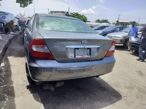 Toyota Camry 2004 Gray