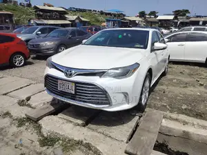 Toyota Avalon 2015 White