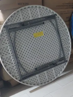 10 Seater Round Table
