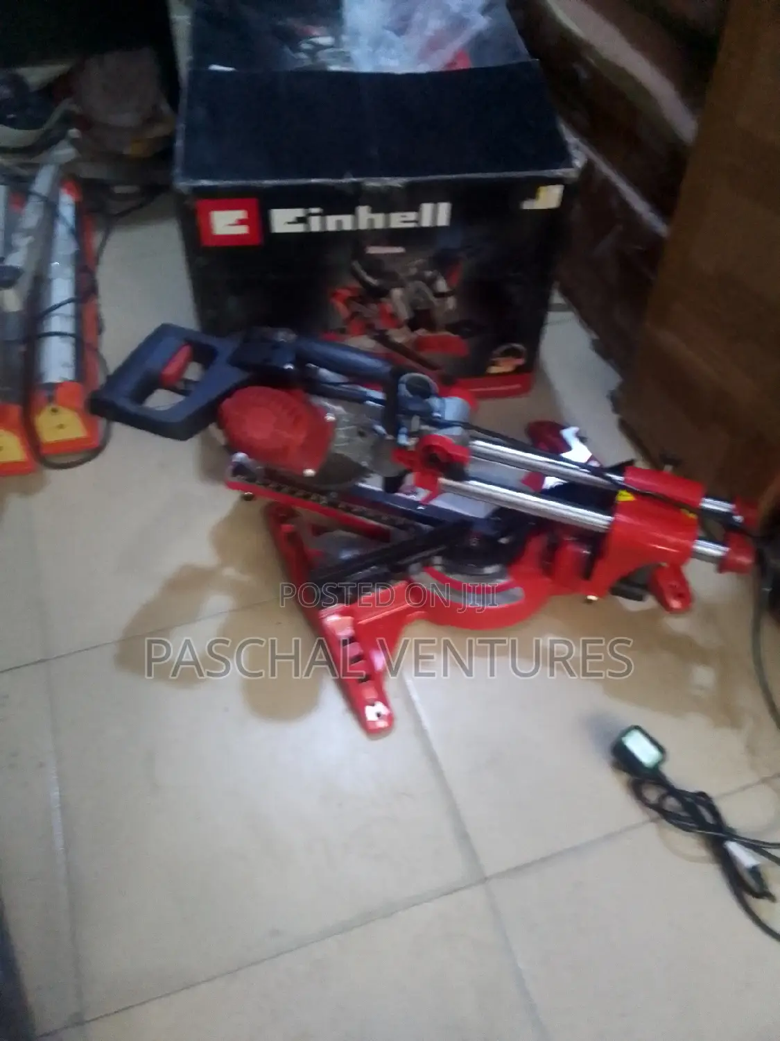 Miter Saw Machine