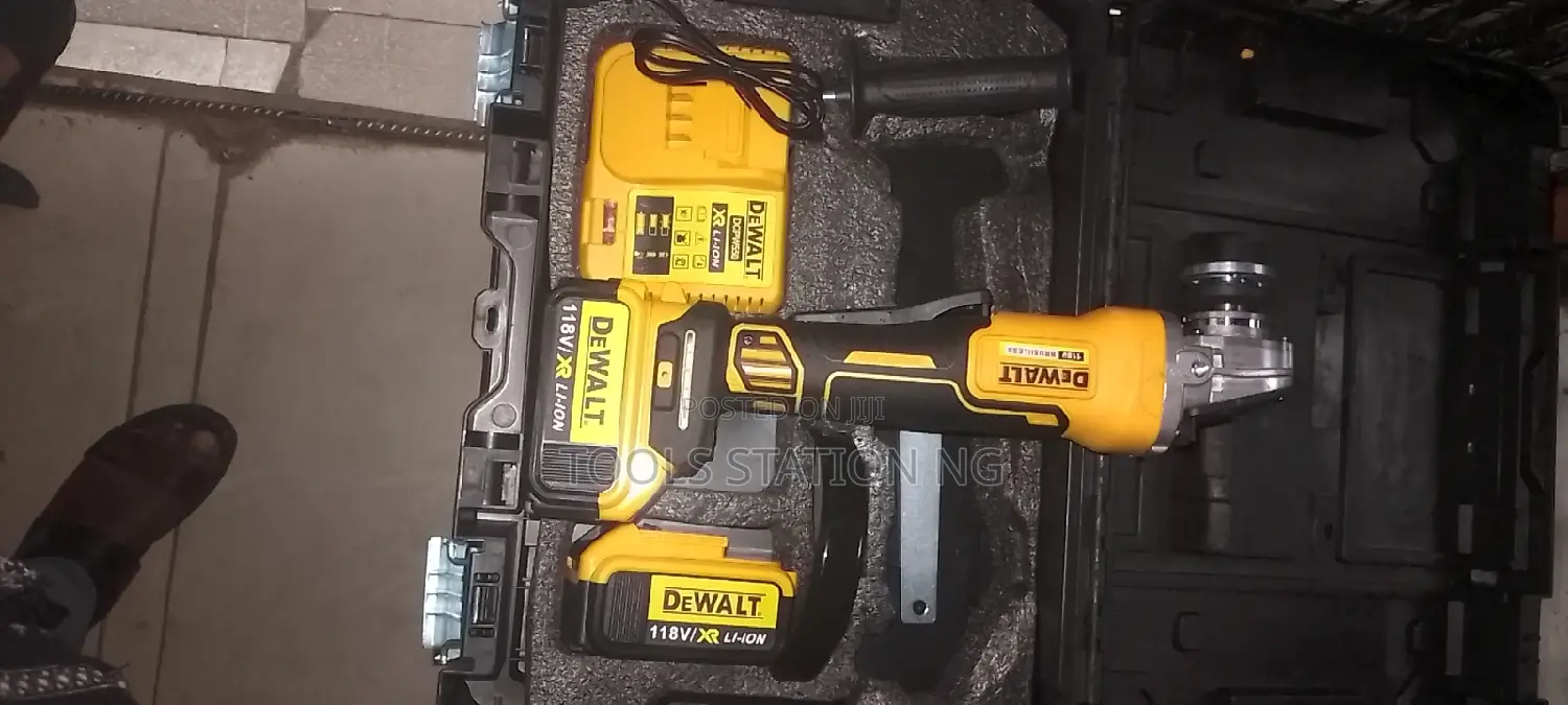 Cordless Angle Grinder 41⁄2"