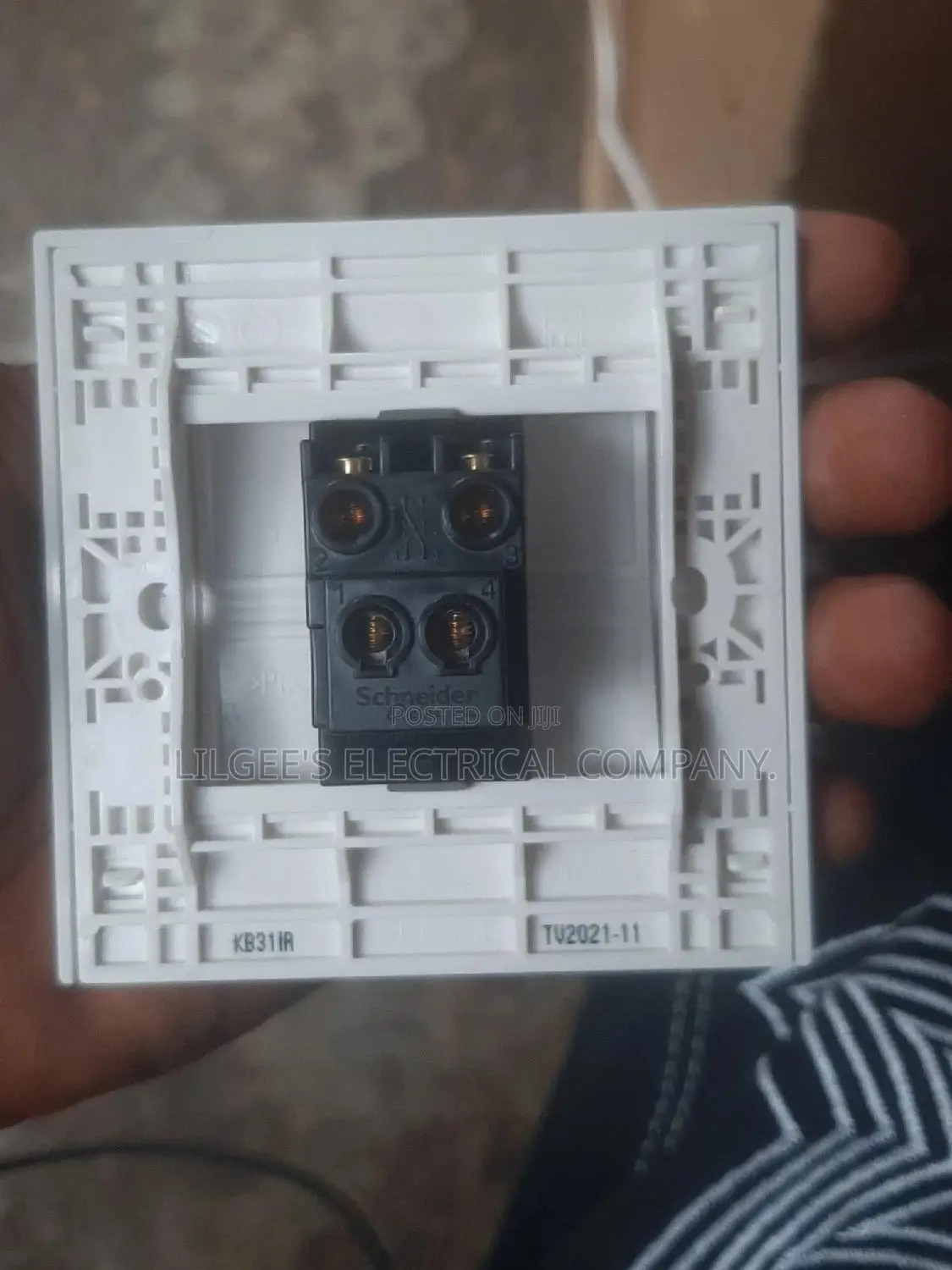 Original 1 Gang Schneider Intermediate Switch in Lagos Island (Eko ...