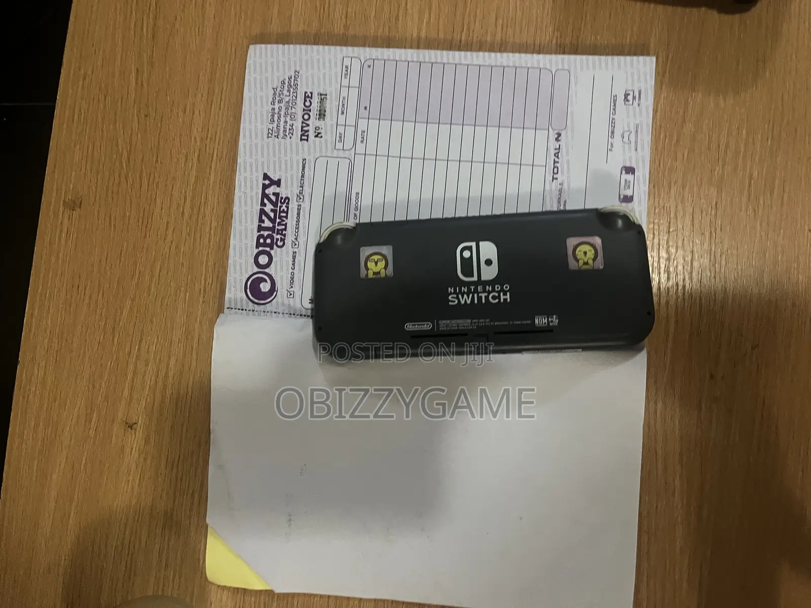Very Neat Nintendo Switch Lite