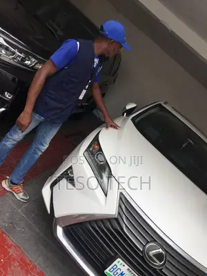 Smart Automatic Car Tracker