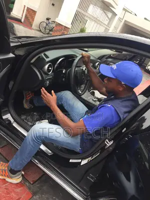 Smart Automatic Car Tracker