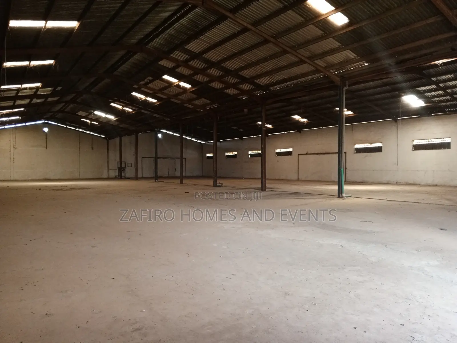 Massive 2000m2 Warehouse Near Lead City, Toll Gate, Ibadan