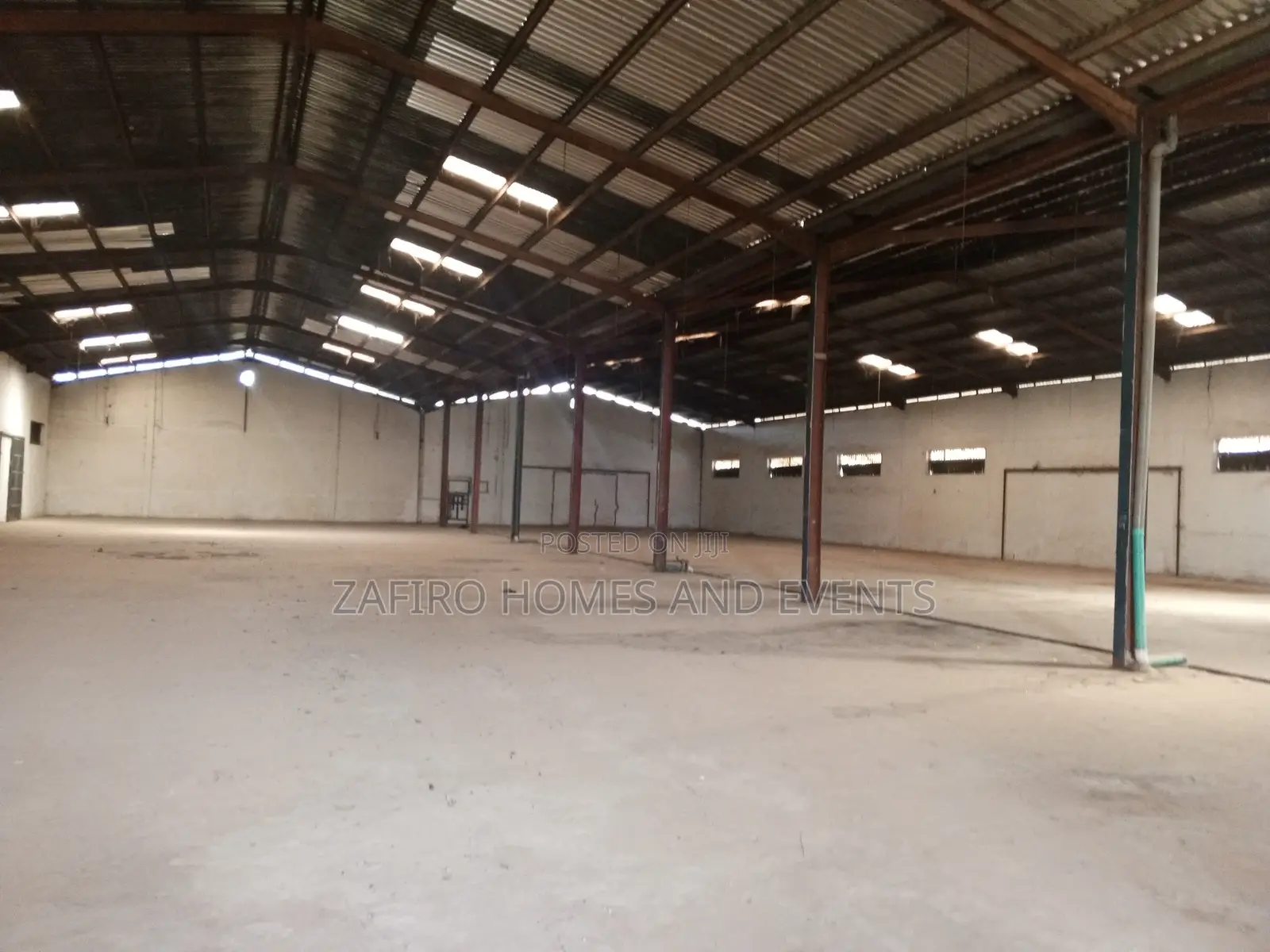 Massive 2000m2 Warehouse Near Lead City, Toll Gate, Ibadan