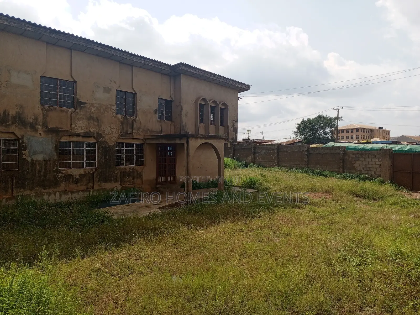 Massive 2000m2 Warehouse Near Lead City, Toll Gate, Ibadan