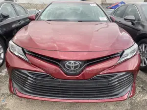 Toyota Camry LE FWD (2.5L 4cyl 8AM) 2018 Red