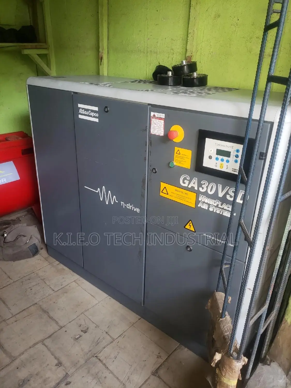 Atlas Copco Screw Compressor Machine (40hp)