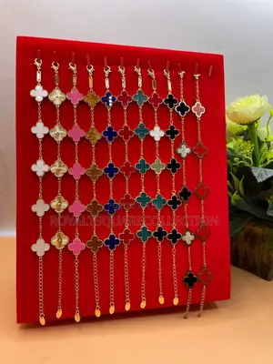 Vca Hand Bracelets