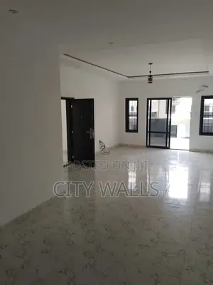 3bdrm Block of Flats in Chevron for rent