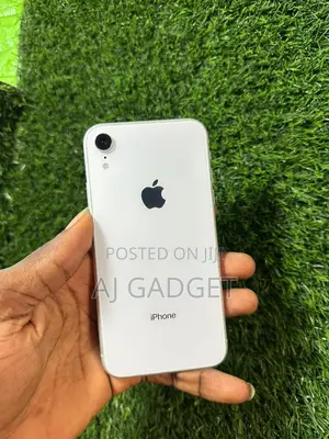 Apple iPhone XR 64 GB White
