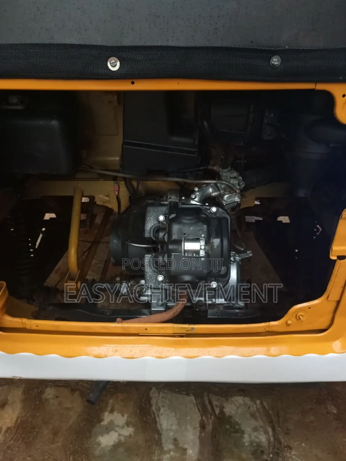 TVS Apache 180 RTR 2022 Gold