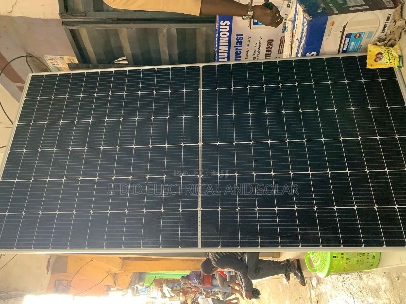 Jinko Solar Panel 665watts 144cells High-Voltage Panel