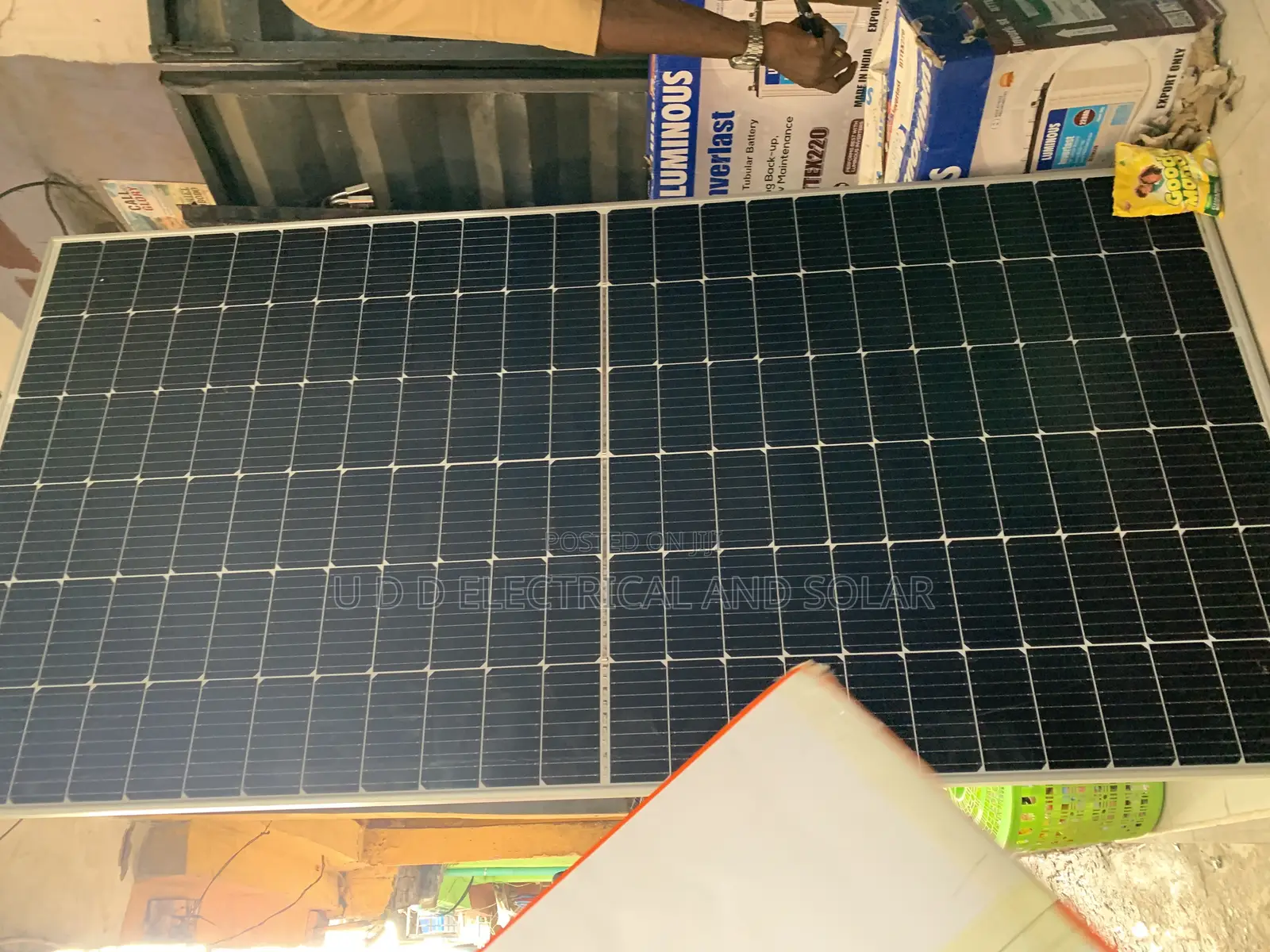 Jinko Solar Panel 665watts 144cells High-Voltage Panel