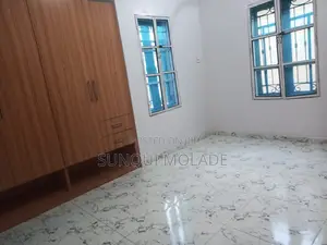 3bdrm Apartment in Off Allen for rent