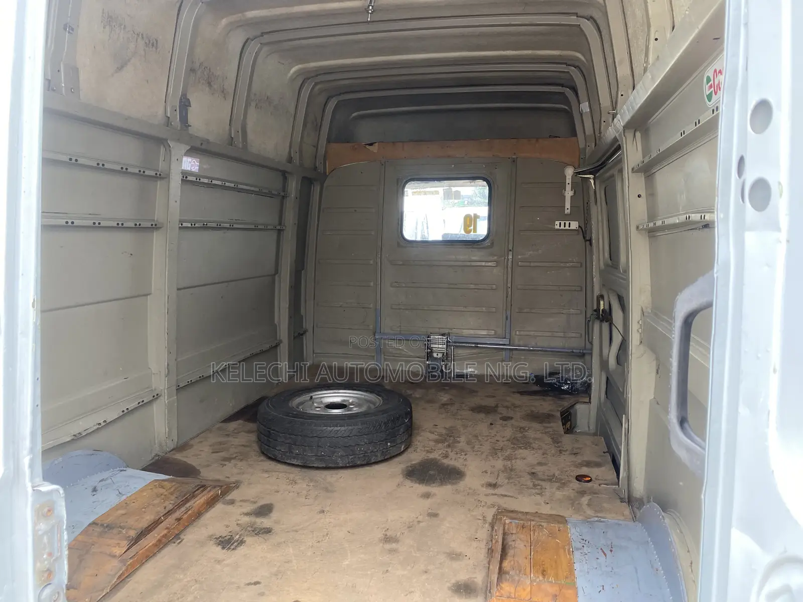 Volkswagen LT 2000 White