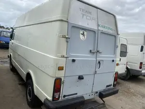 Volkswagen LT 2000 White