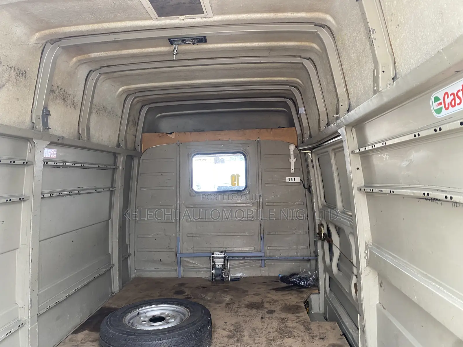 Volkswagen LT 2000 White