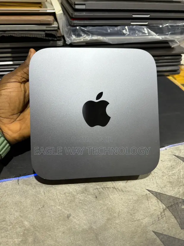 Desktop Computer Apple Mac Mini 32GB Intel Core I7 SSD 1T in Ikeja