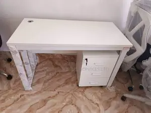 Office Table 1.4 Meter