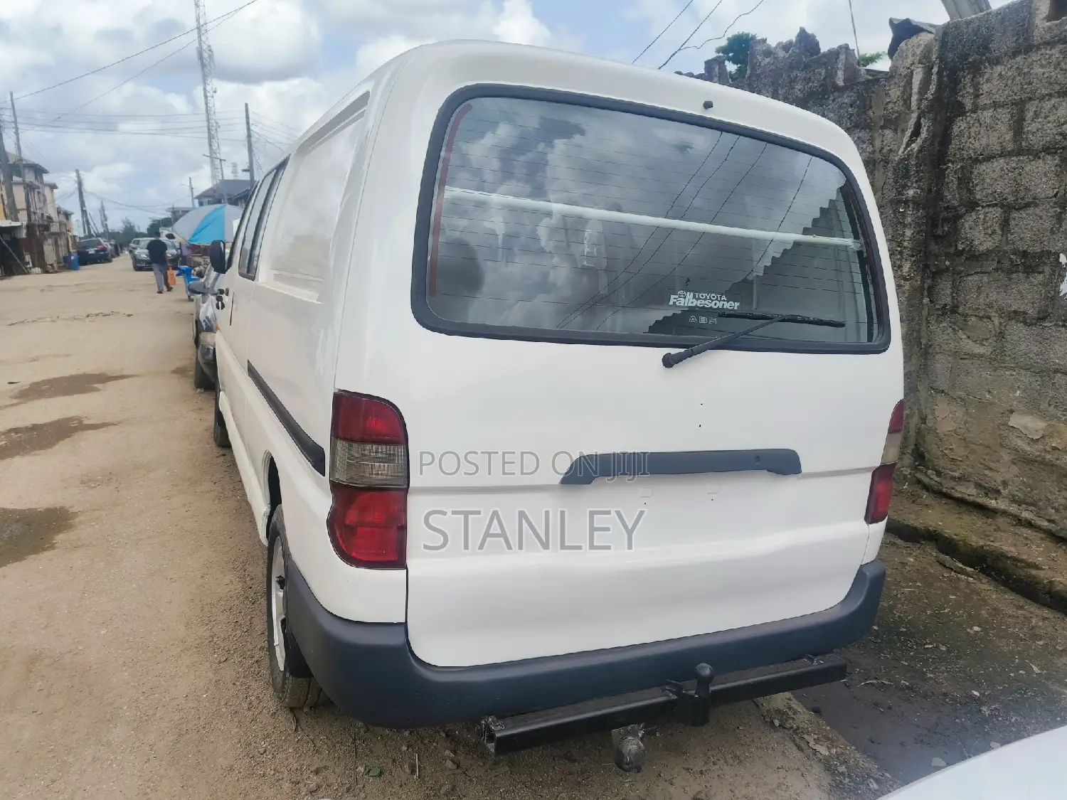 Toyota HiAce 2005 White