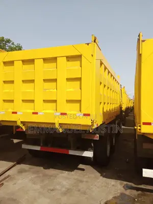 Very Sharp 40 Unit Foreign Used Howo Dump Truck