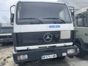 Mercedes-Benz 2004 White