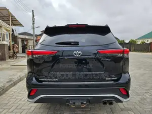 Toyota Highlander XSE 2021 Black