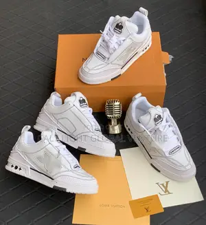 Photo - Louis Vuitton Sneakers