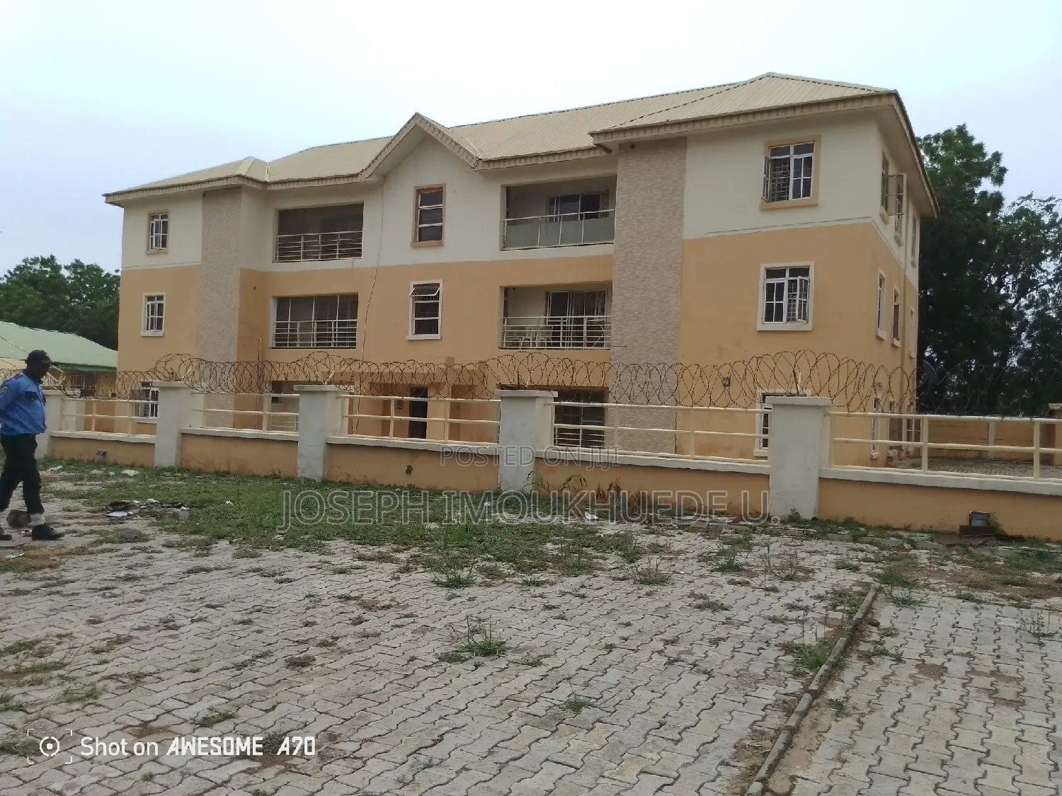 3bdrm Block of Flats in Suny Vale  Homes, Dakwo District for sale