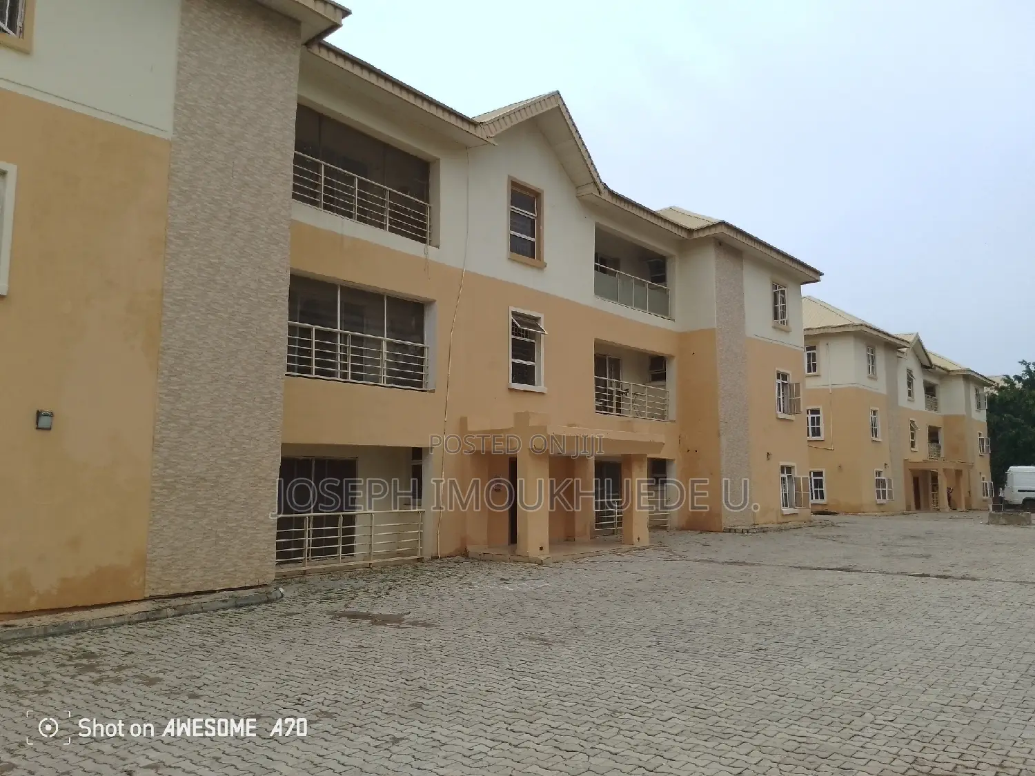 3bdrm Block of Flats in Suny Vale  Homes, Dakwo District for sale