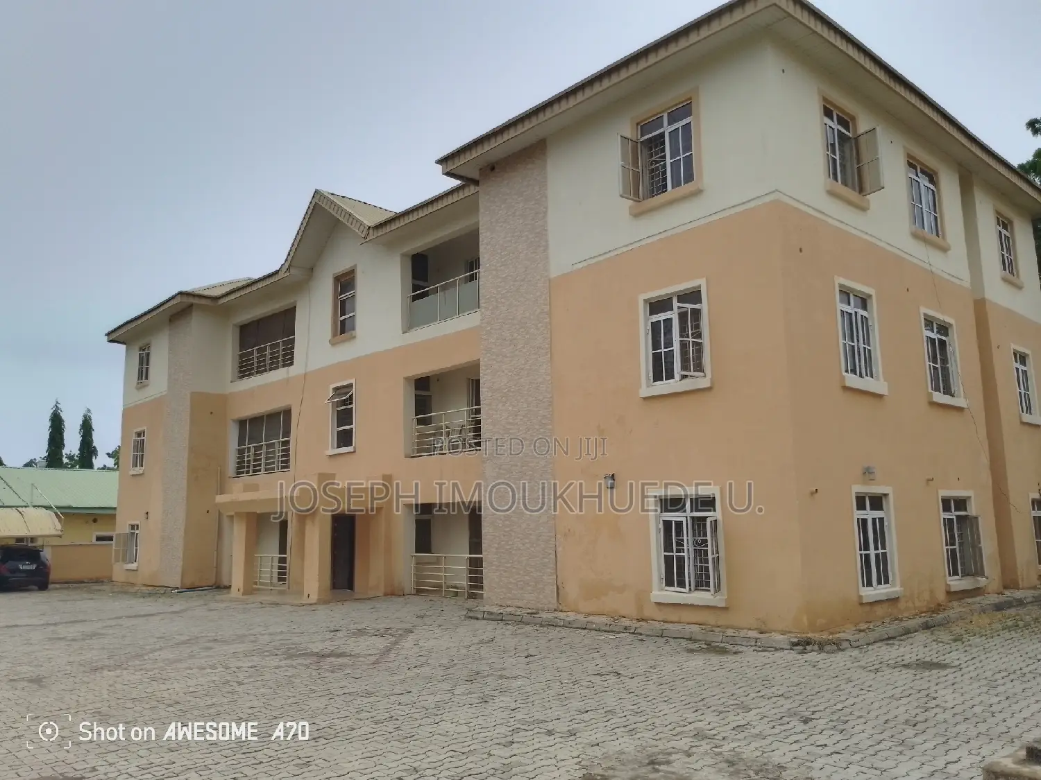 3bdrm Block of Flats in Suny Vale  Homes, Dakwo District for sale