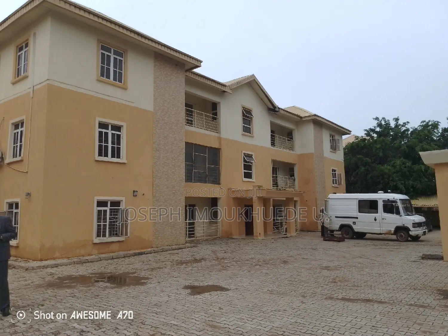 3bdrm Block of Flats in Suny Vale  Homes, Dakwo District for sale