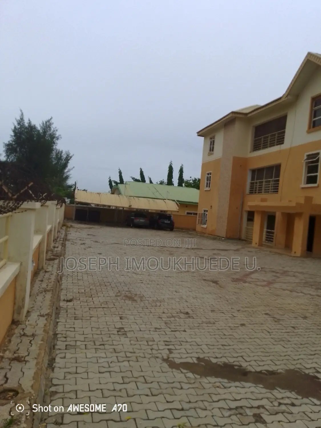 3bdrm Block of Flats in Suny Vale  Homes, Dakwo District for sale