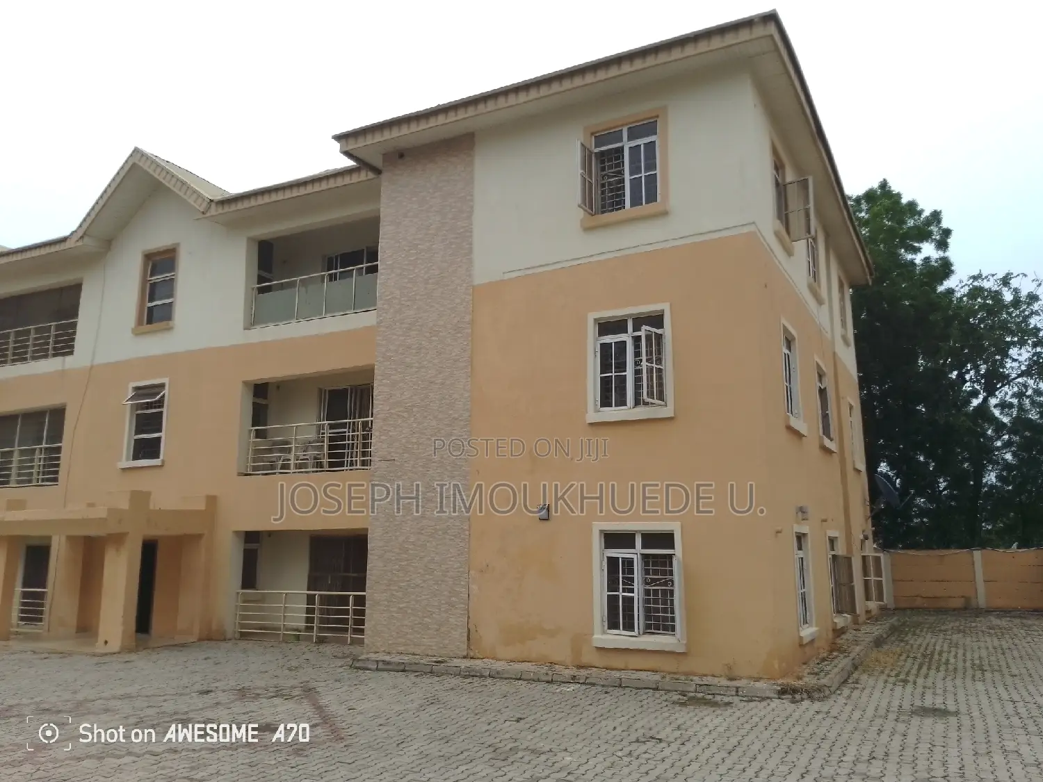 3bdrm Block of Flats in Suny Vale  Homes, Dakwo District for sale