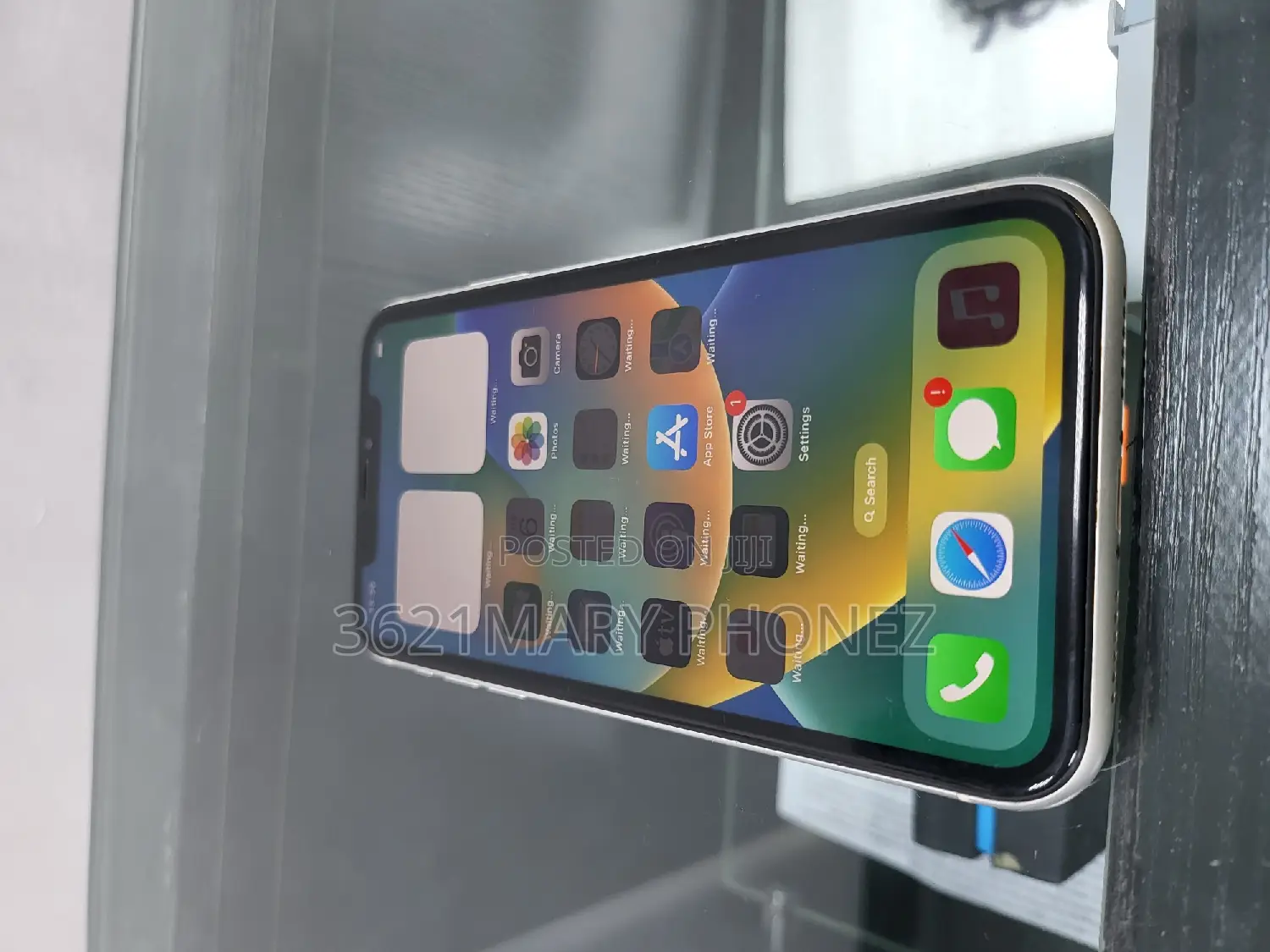 Apple iPhone XR 64 GB White